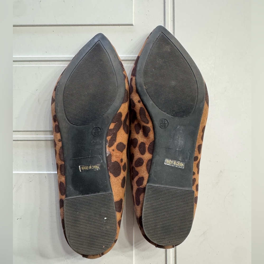 Lulu's Emmy Vegan Suede Leopard Print Vegan Pointed Toe Shoes Loafers Size 6.5 - Picture 5 of 6